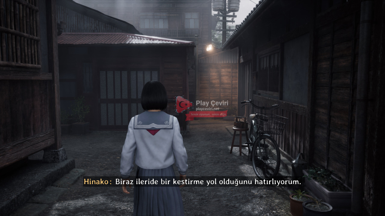 Silent Hill Türkçe Yama oyun içi sokakta yürüyen karakterimiz